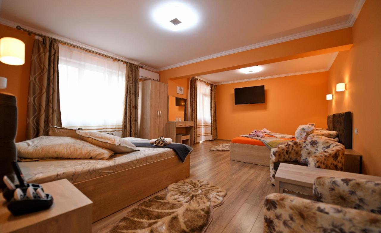 Apartament Trident Hateg Exterior photo